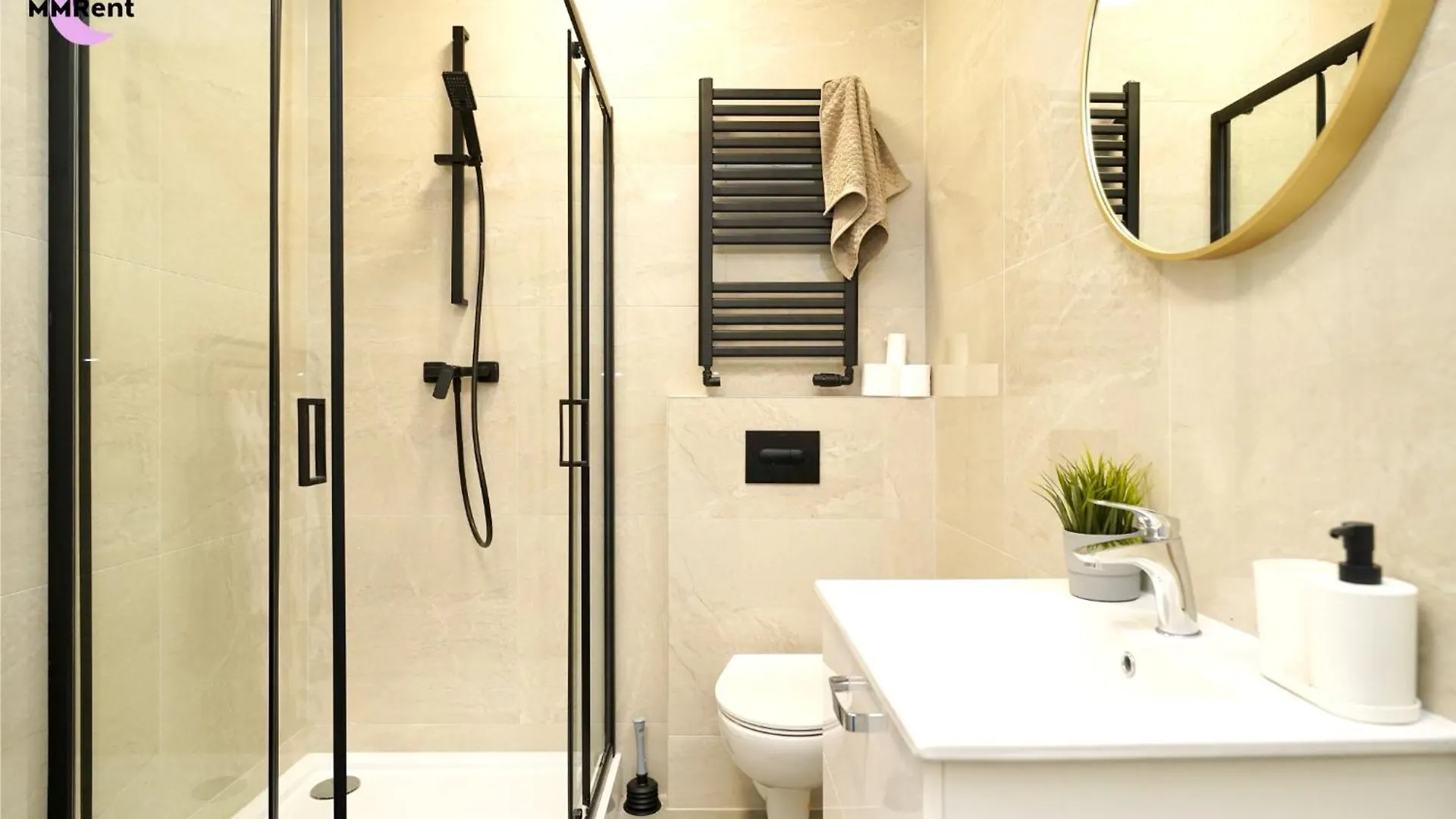 Mmrent Umbrella Room غدانسك 0*,